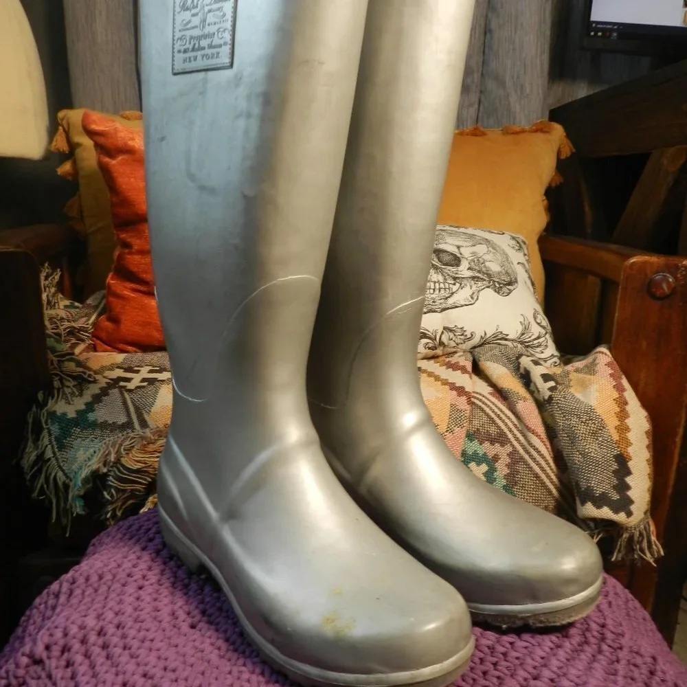 Ralph Lauren Girls Silver Distressed Slip On Knee High Rubber Water Boots Size 4